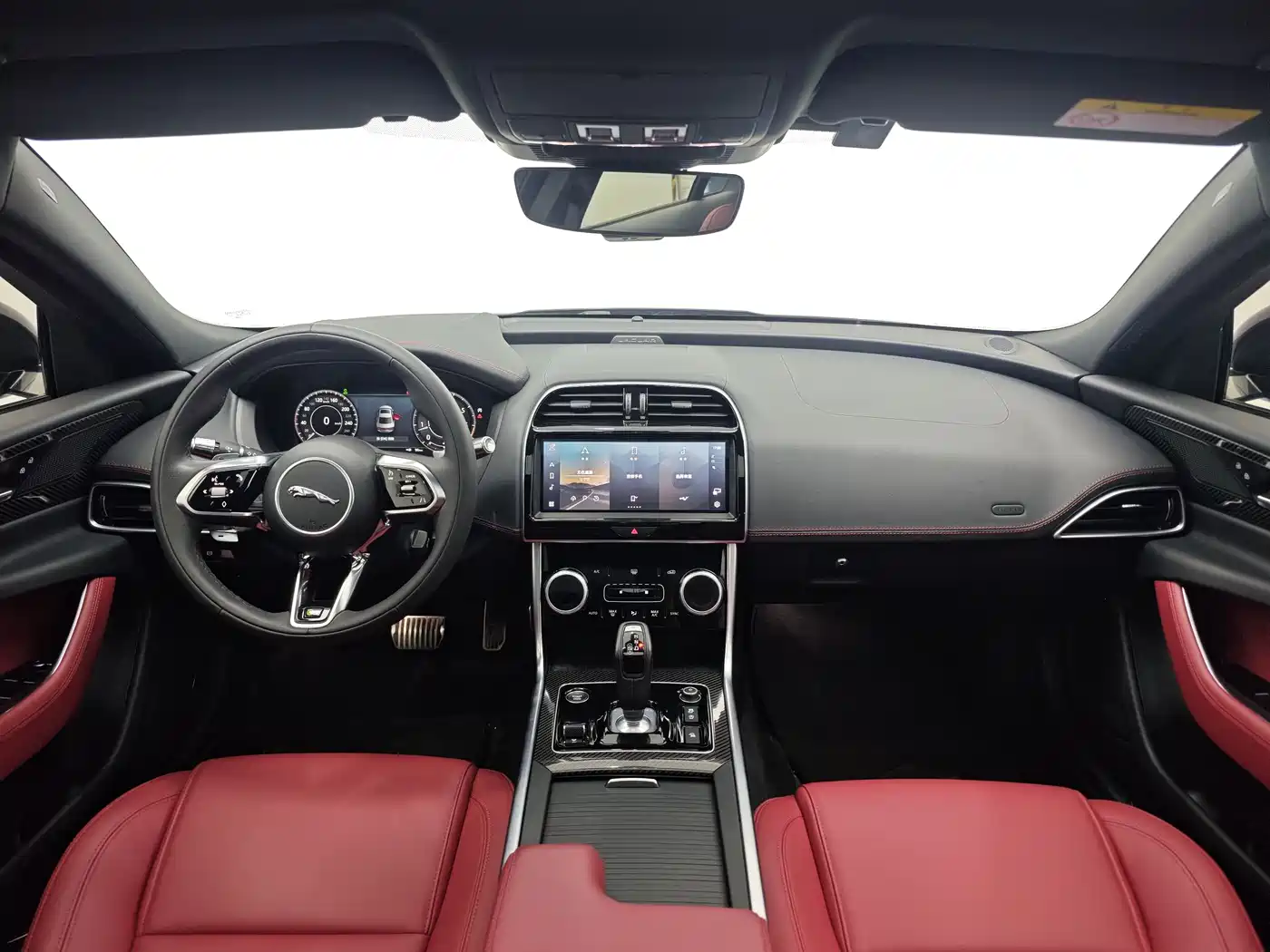 Jaguar XEL 2021 2.0T 250PS Gloss Black Sport Edition фото 16