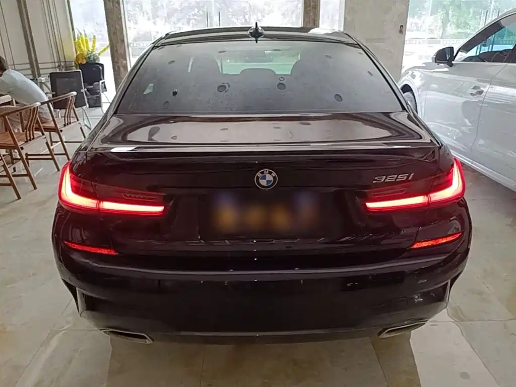 BMW 3-SERIES