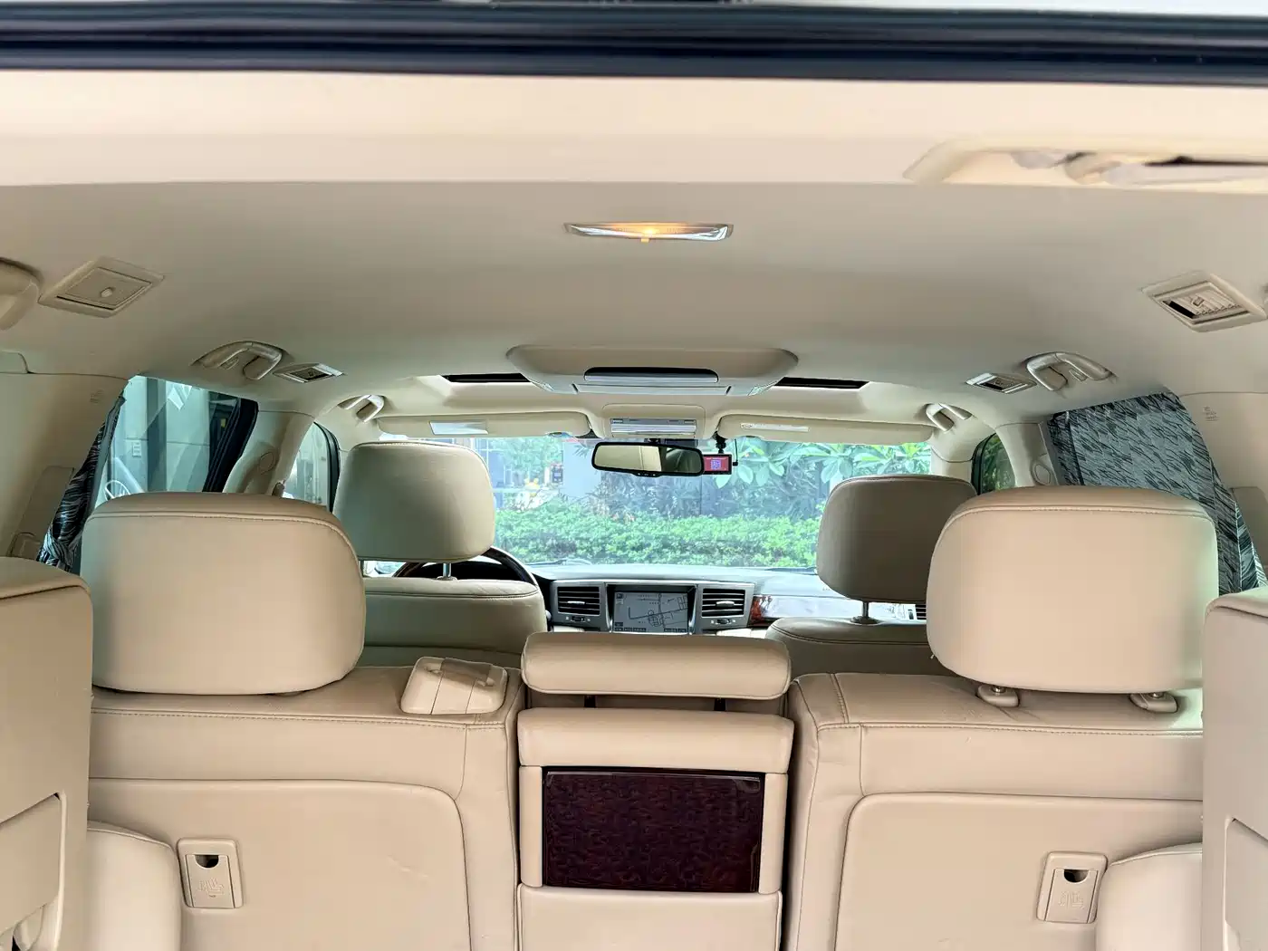 Фото 21 - Lexus LX