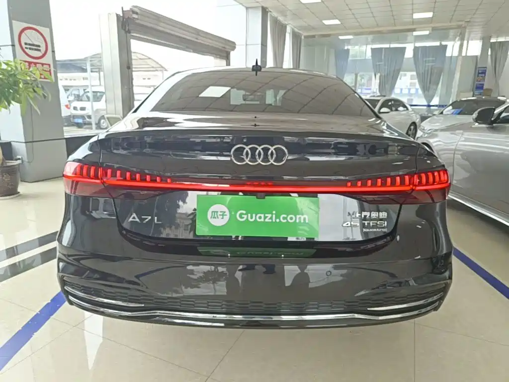 Audi A7L 2025 2024 45 TFSI quattro Premium Luxury