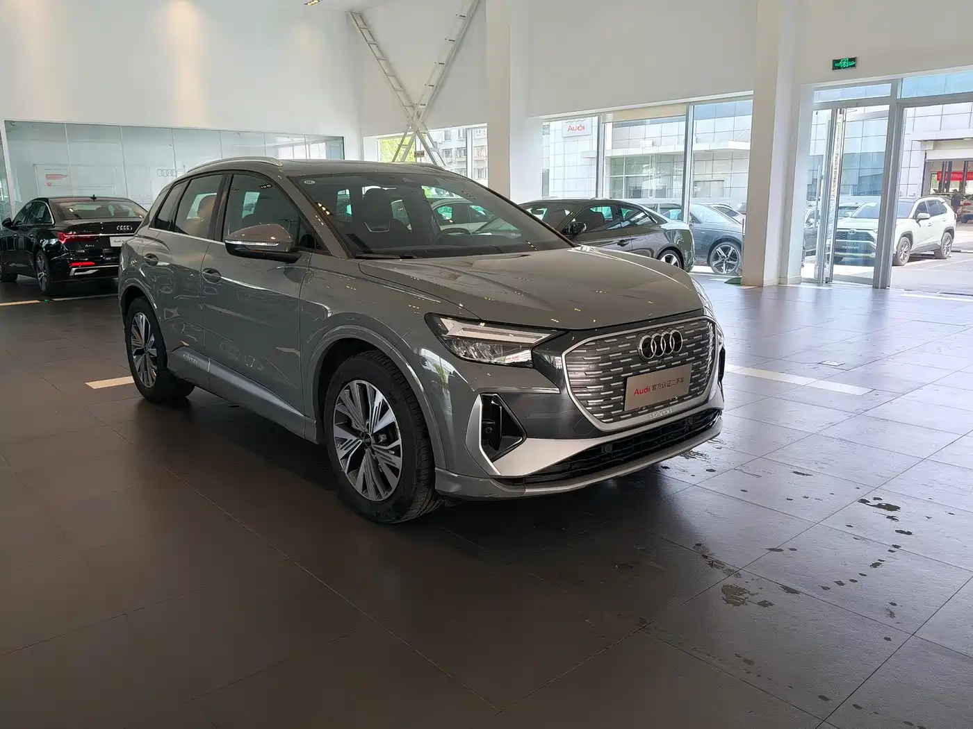 Audi Q4 e-tron 2025 2024 40 e-tron Pioneer Edition