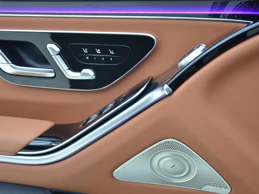 Фото 13 - Mercedes-Benz S-Class