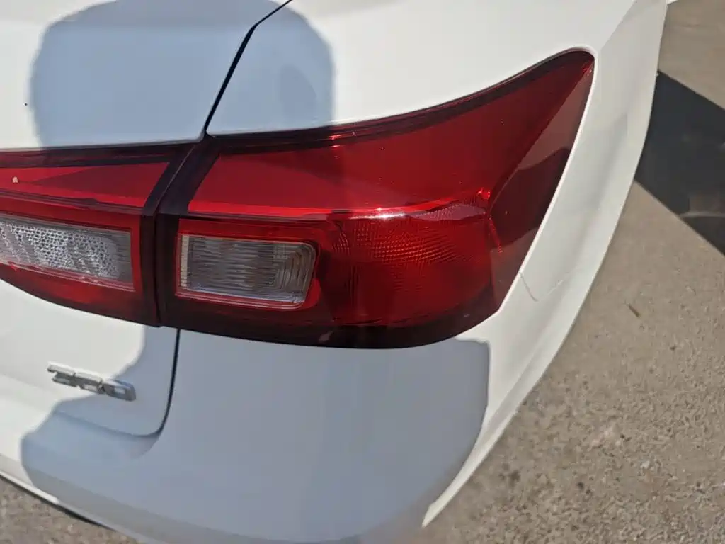 Roewe 360 2015 2015 1.5L Automatic Luxury