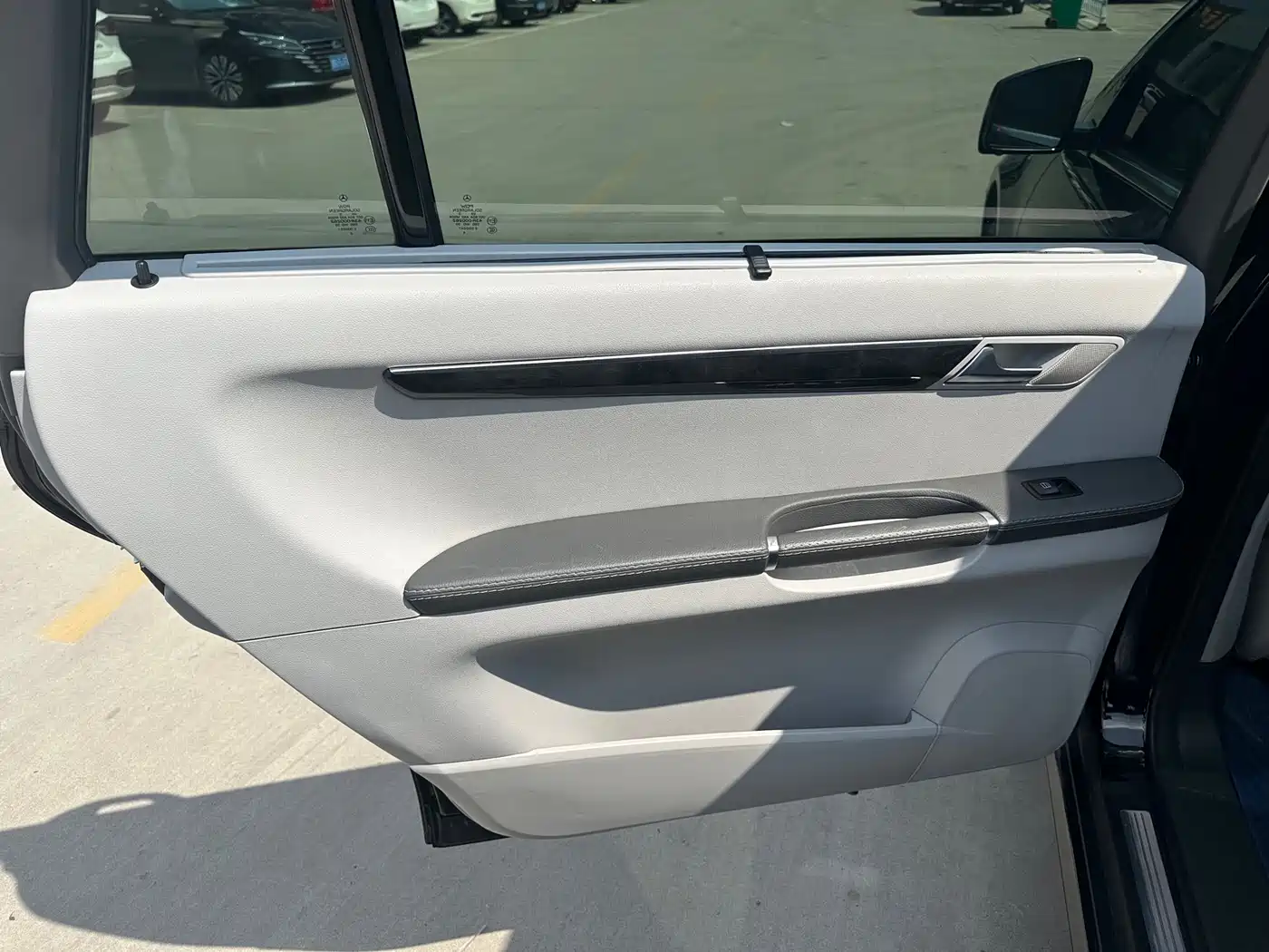 Mercedes-Benz R-Class 2015 R 320 4MATIC Luxury фото 8