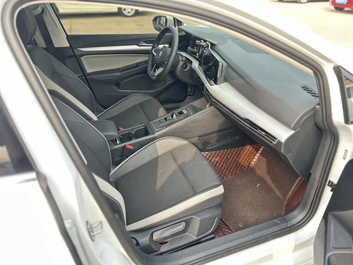 Volkswagen Golf 2021 280TSI DSG Pro фото 13