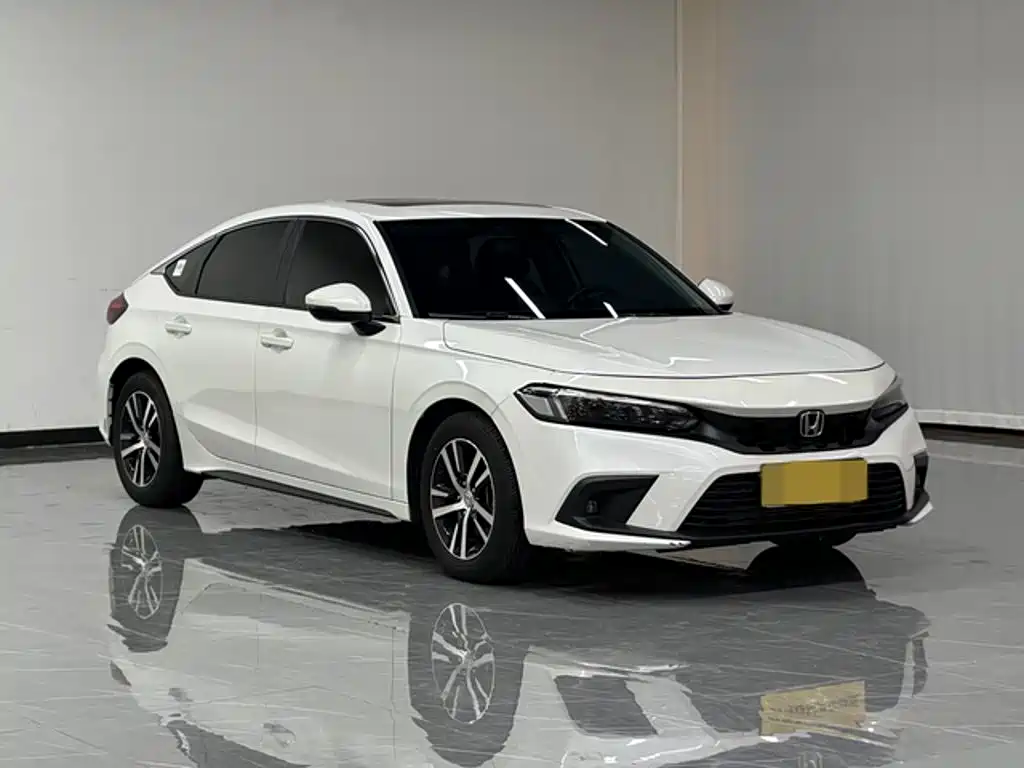 Фото 8 - Honda Civic