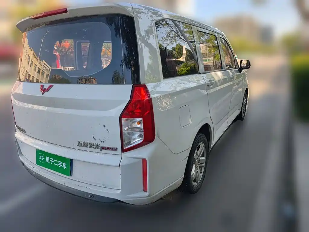 Wuling Motors Wuling Hongguang PLUS 2021 2020 1.5L Manual Comfort 7-seater