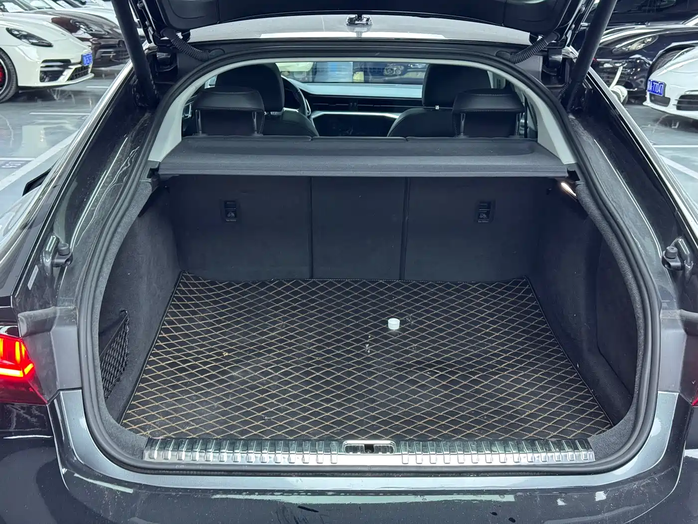 Audi A7 2024 45 TFSI Premium Selection фото 17