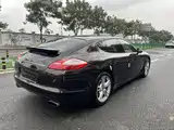 Photo 17 - Porsche Panamera