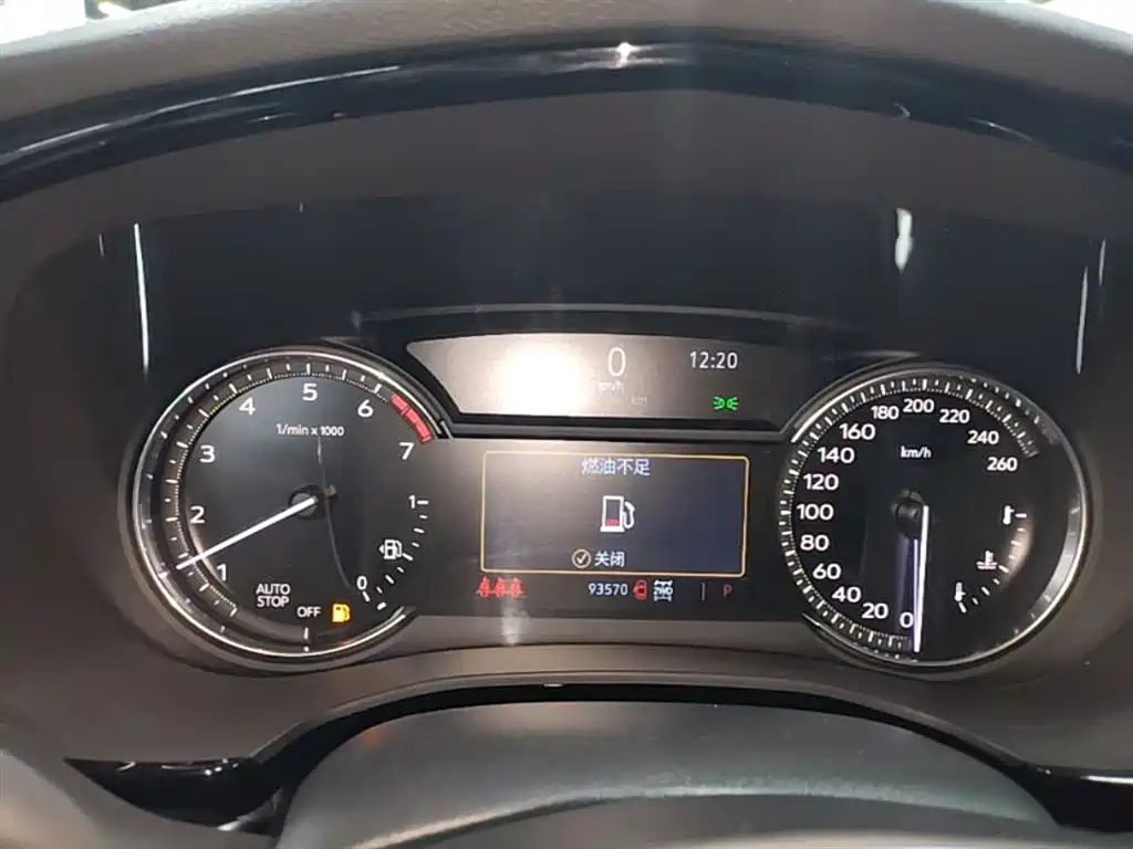 Photo 12 - Cadillac XT5