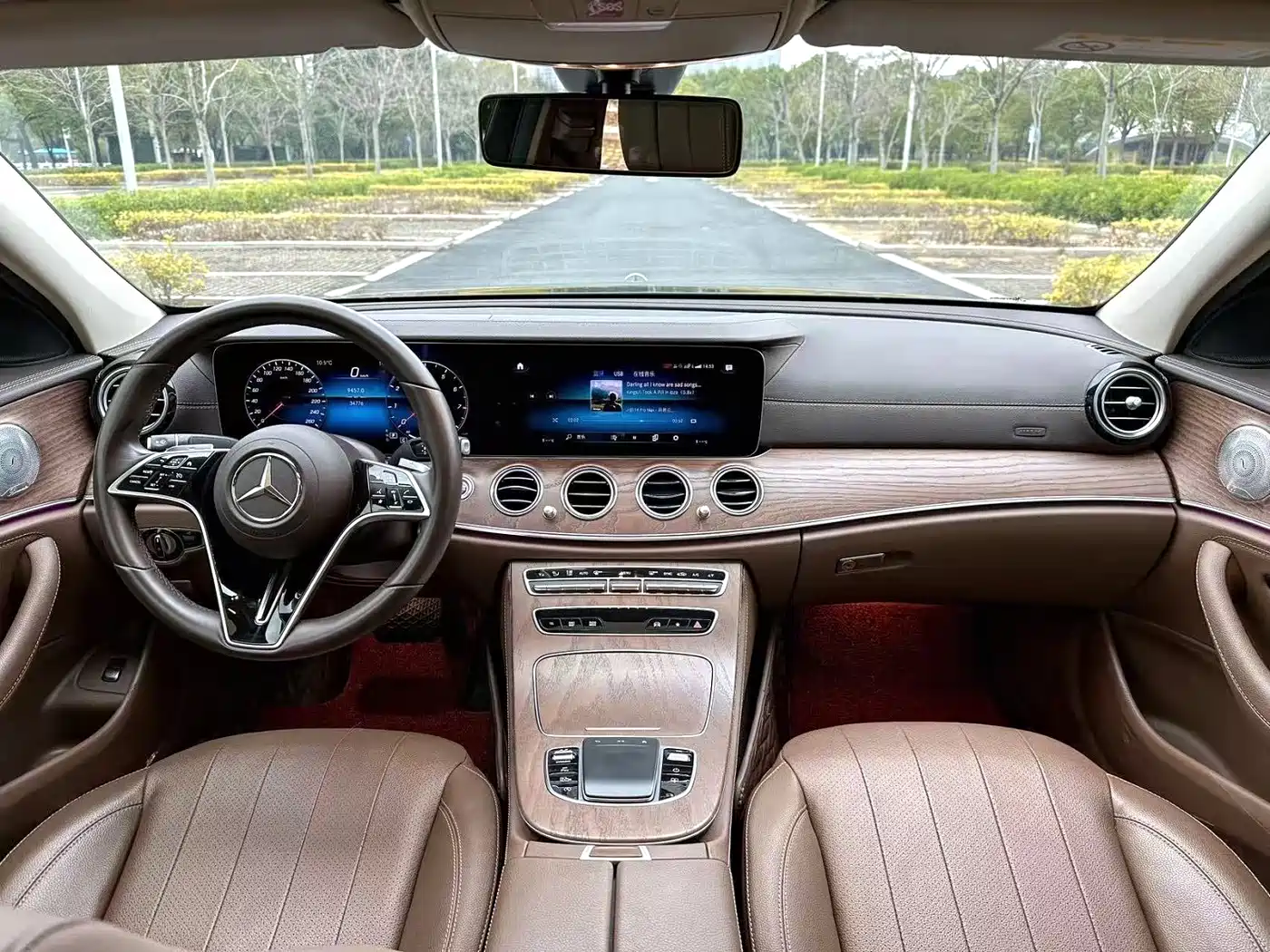 MERCEDES-BENZ E CLASS