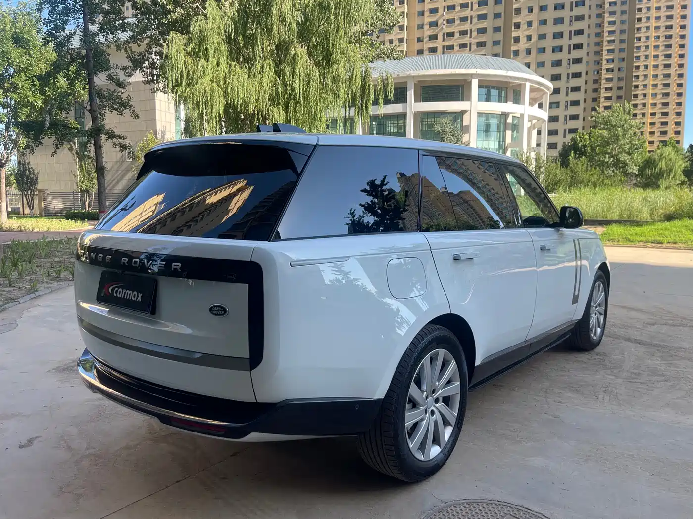 Land Rover Range Rover 2025 2025 3.0 L6 400PS Flourishing Era Extended Wheelbase