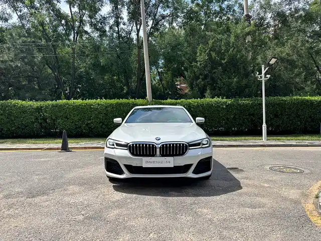 BMW 5 Series 2021 525Li M Sport Package — фото 2