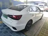 Фото 7 - Roewe i5
