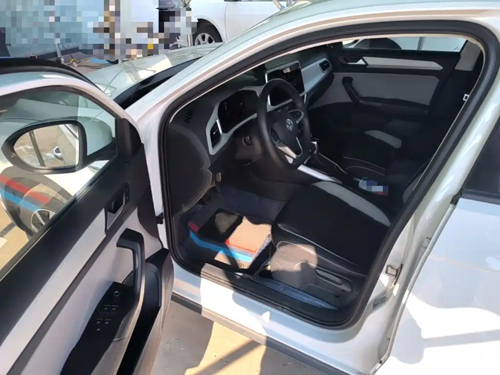 Volkswagen T-Roc, миниатюра 16