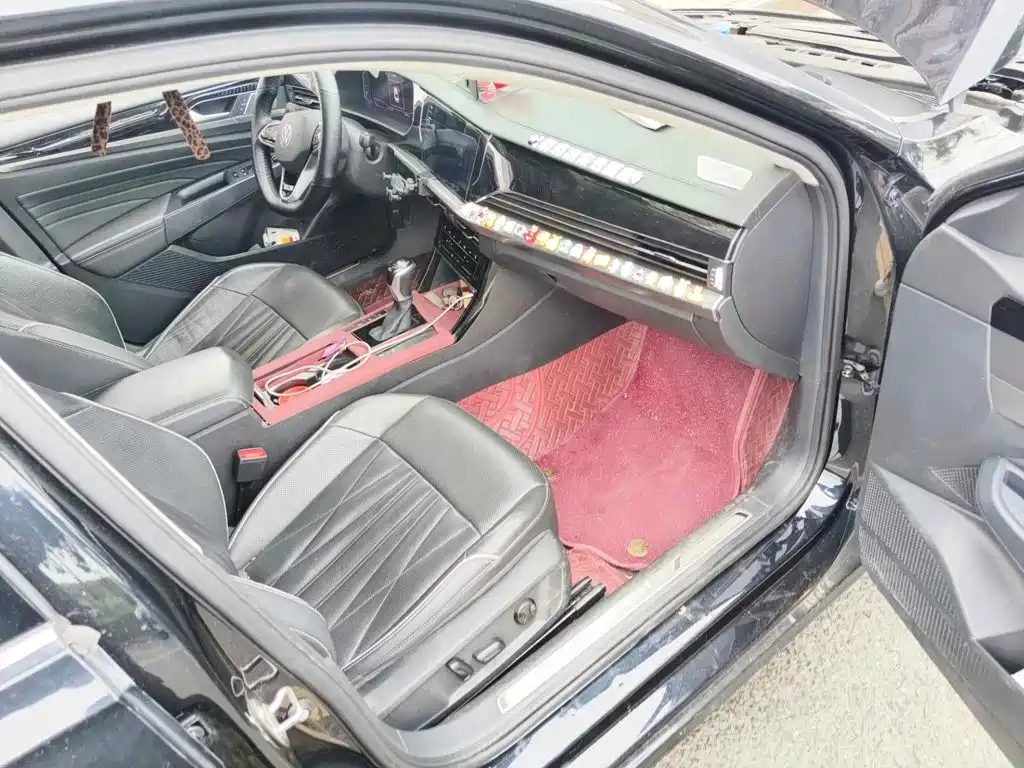 Photo 13 - Volkswagen Passat