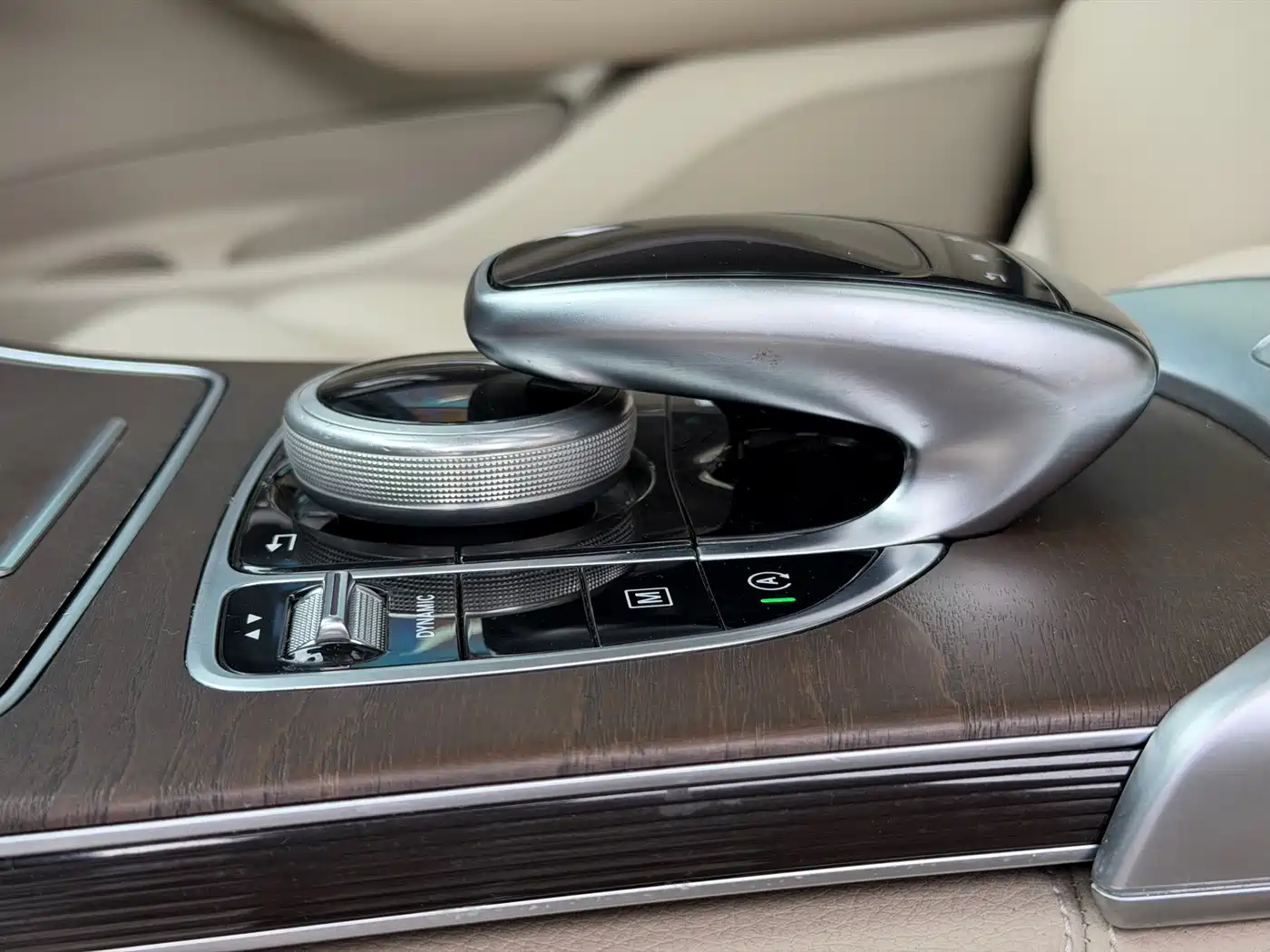 Mercedes-Benz GLC 2018 GLC 300 4MATIC Dynamic фото 10