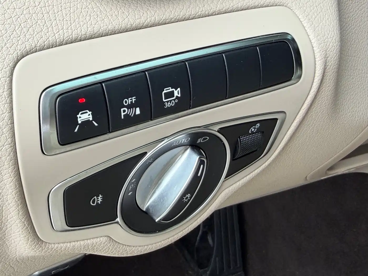 Mercedes-Benz GLC 2018 GLC 300 4MATIC Dynamic фото 9