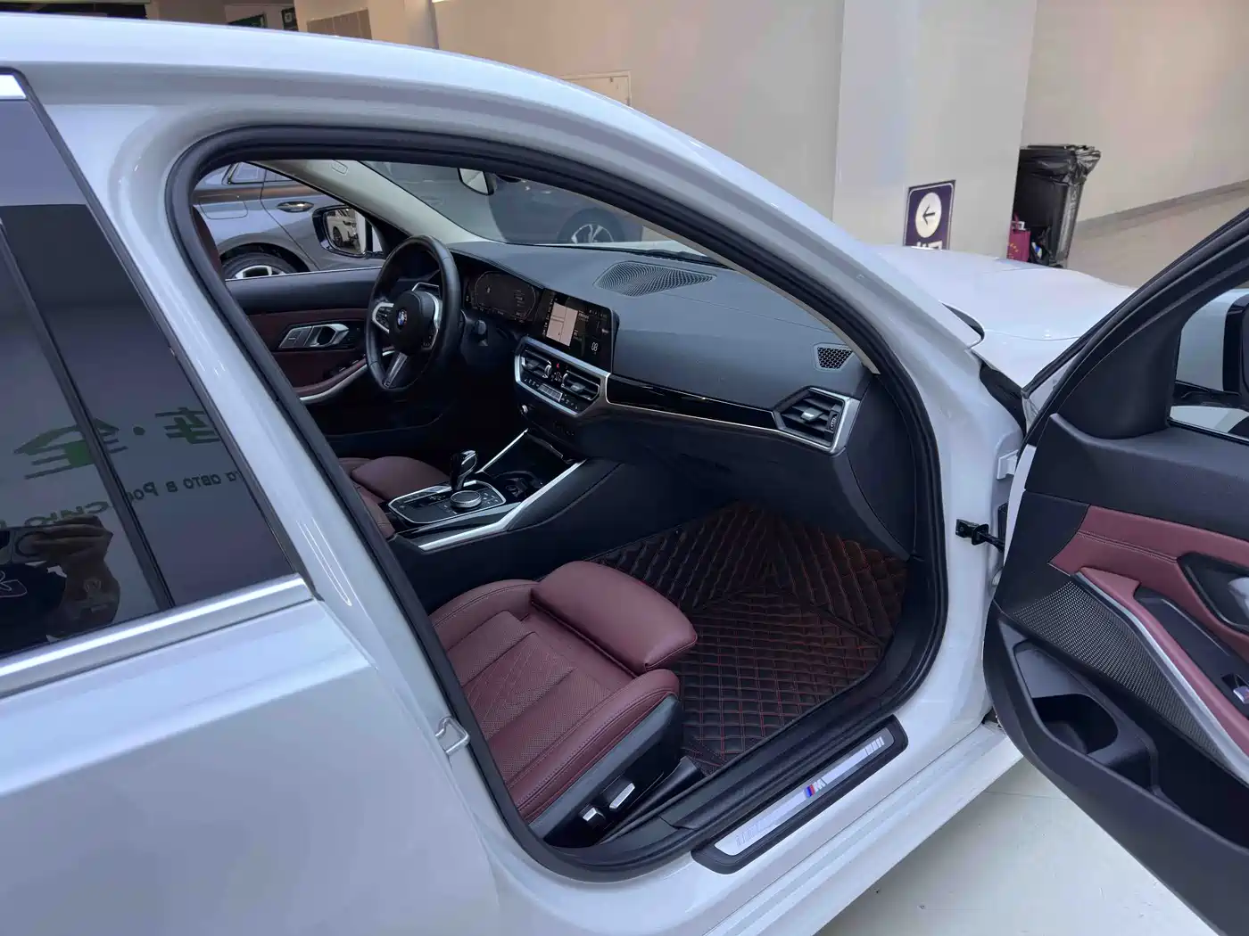 BMW 3 Series 2022 320Li M Sport Package фото 9