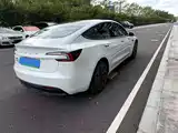 Фото 4 - Tesla Model 3