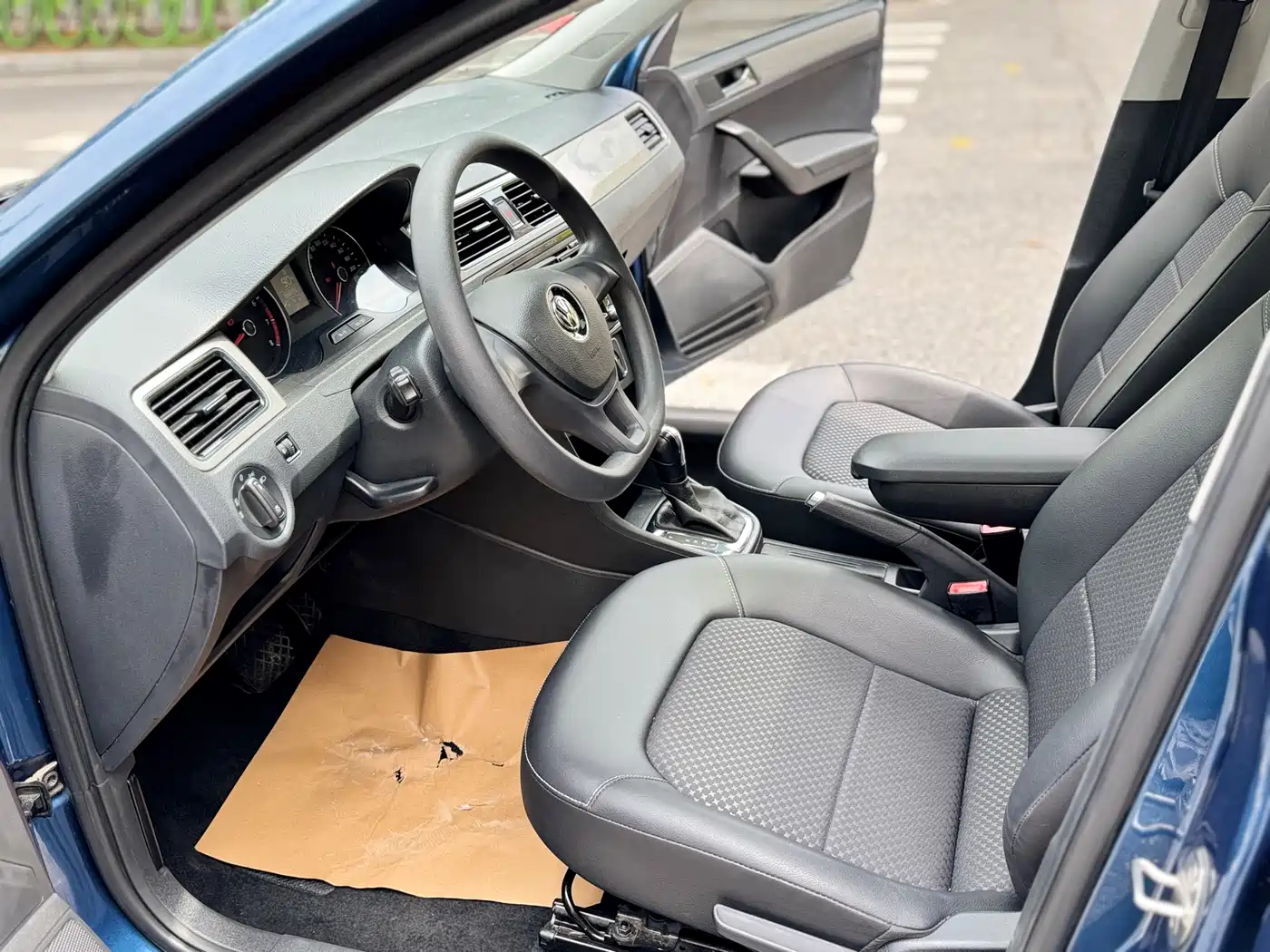 Volkswagen Santana 2015 Gran Santana 1.6L Automatic Comfort фото 8
