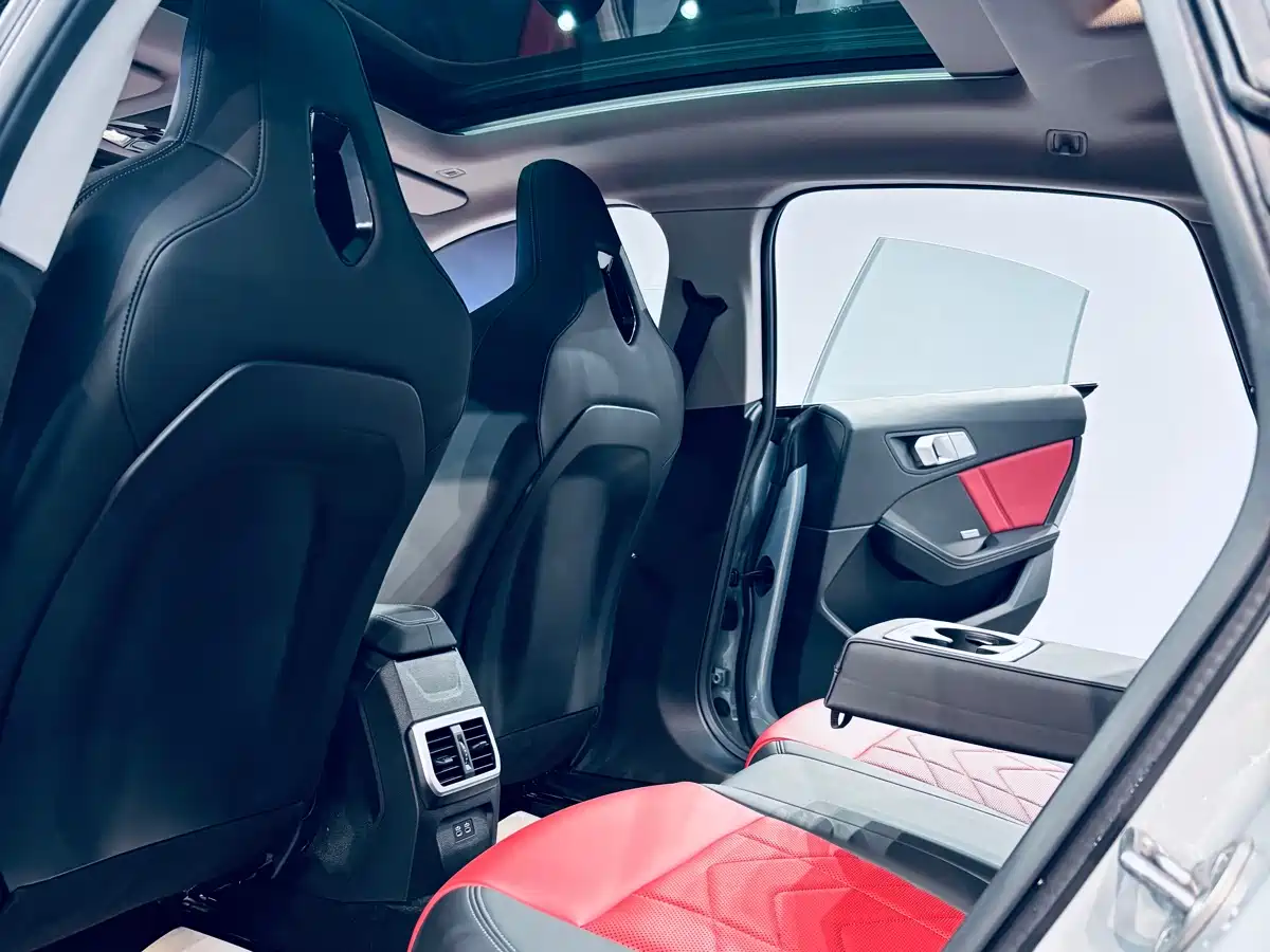BMW 2 Series 2025 225L M Sport Moonlight Package фото 13