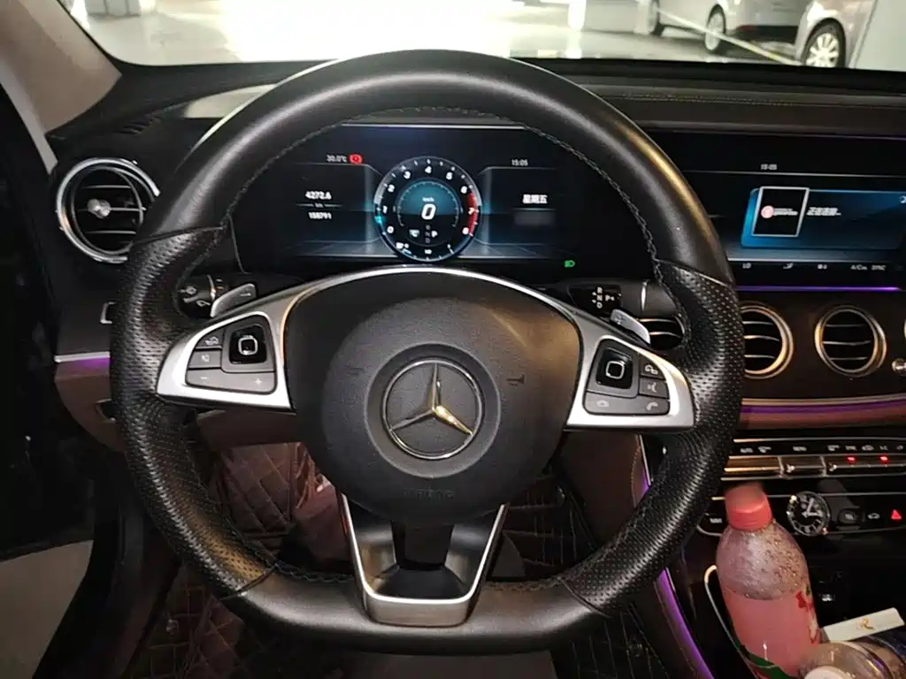 Photo 11 - Mercedes-Benz E-Class