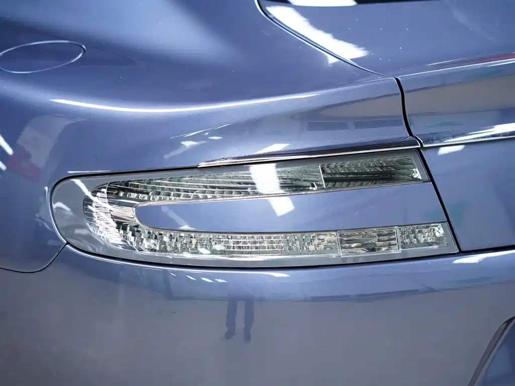 Aston Martin Rapide 2011 2010 6.0L