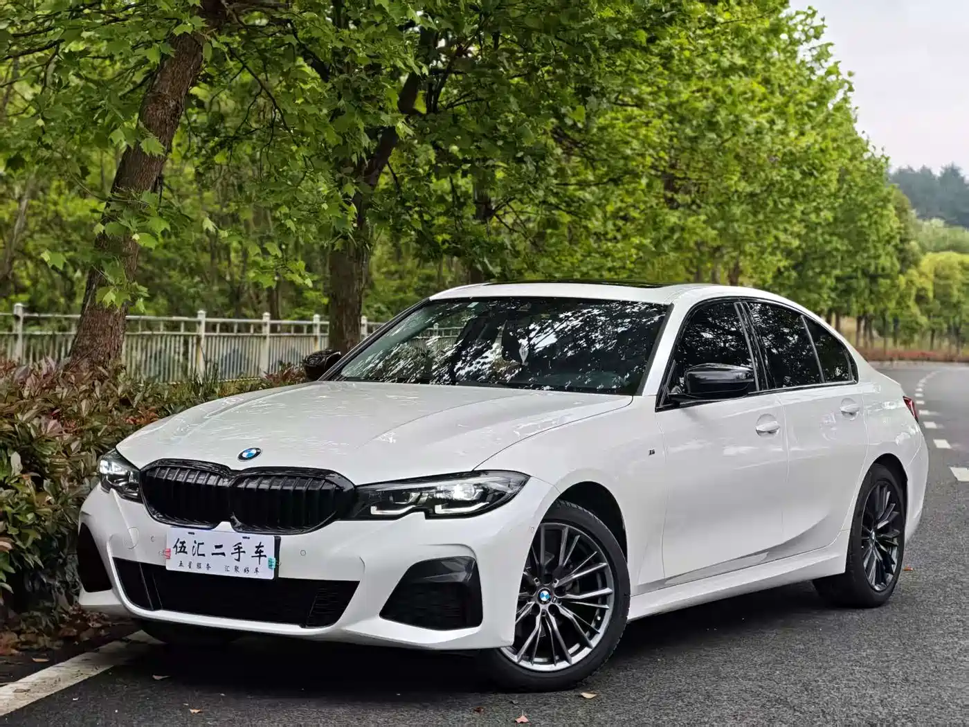 BMW 3 Series 2022 325i M Sport Shadow Edition фото 3
