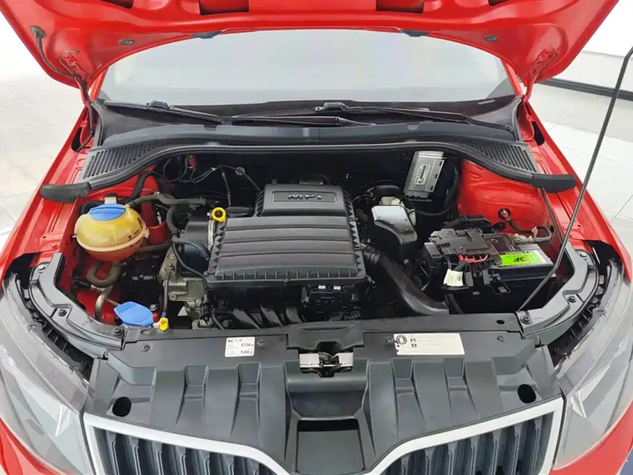 Škoda Fabia 2017 1.4L Auto Car Enjoy Edition фото 10