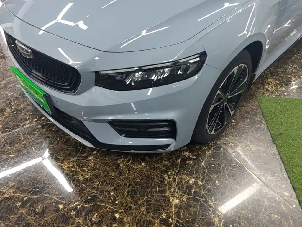 Фото 24 - Geely Preface