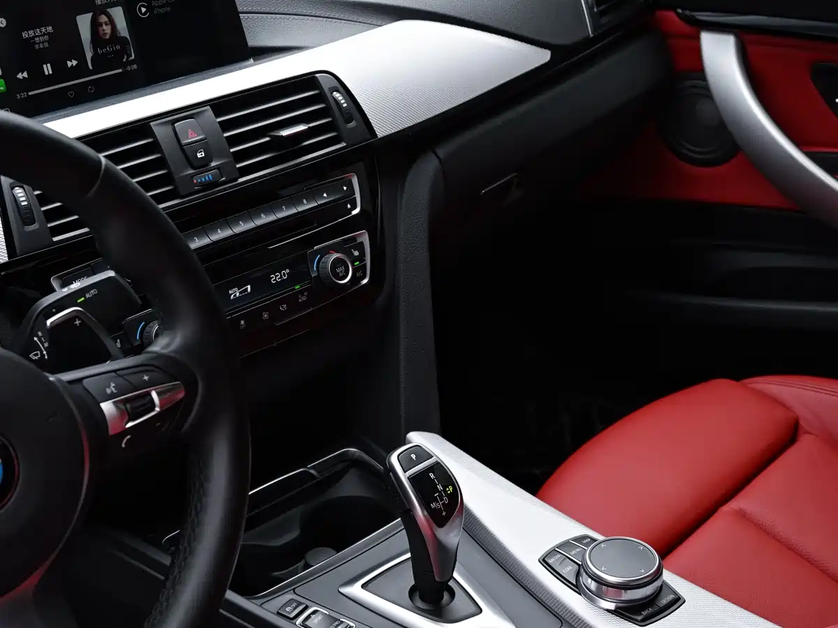 BMW 3 Series GT 2019 320i M Sport Model фото 23