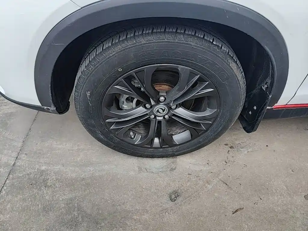 Dongfeng Fengguang Fengon 500 2021 2021 1.5L CVT Premium