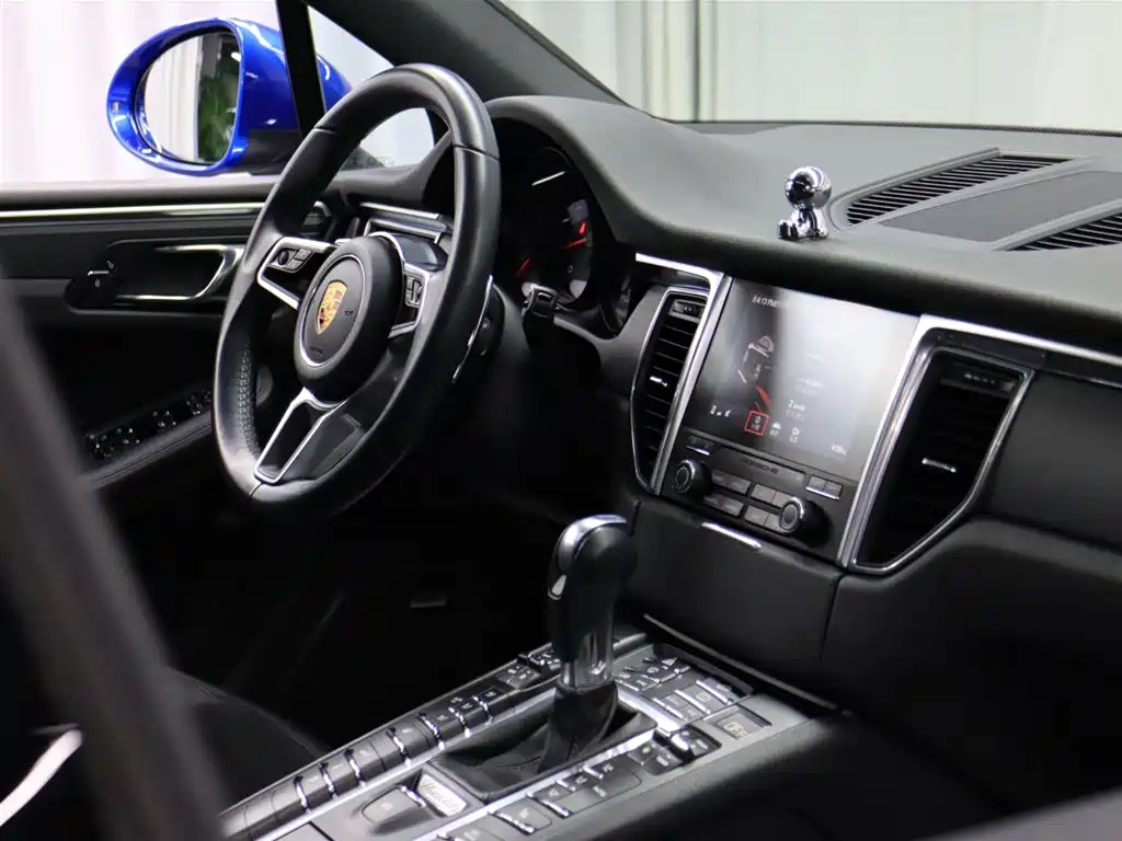 Porsche Macan 2017 Macan 2.0T фото 14
