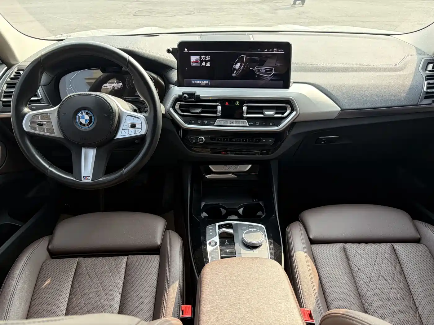 BMW IX3