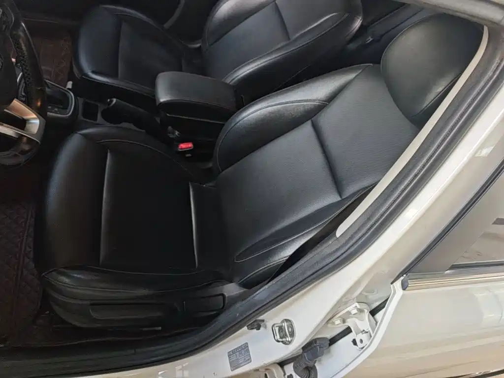 Kia K2 2017 2017 Sedan 1.4L AT GLS
