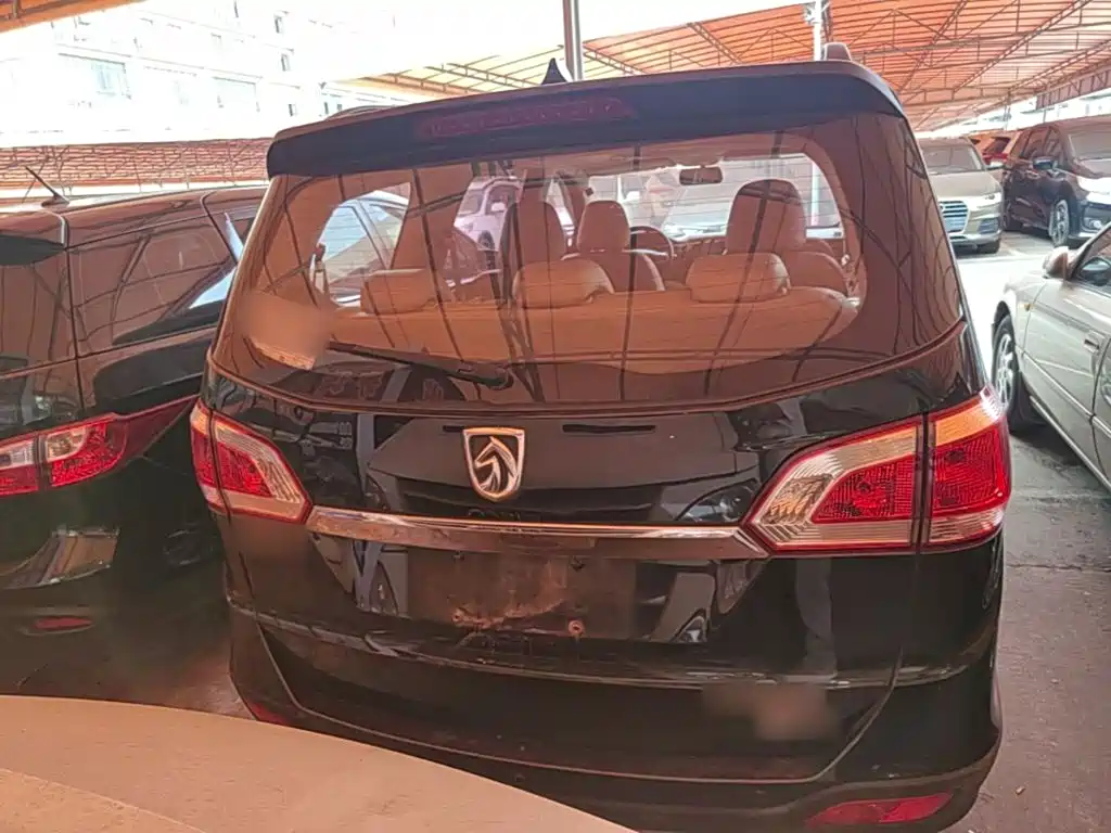 Photo 6 - Baojun 730