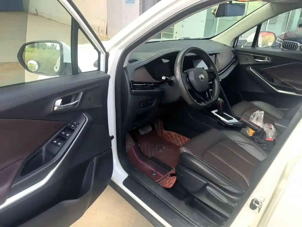 Changan CS15 2020 2019 1.5L Automatic Progressive China V