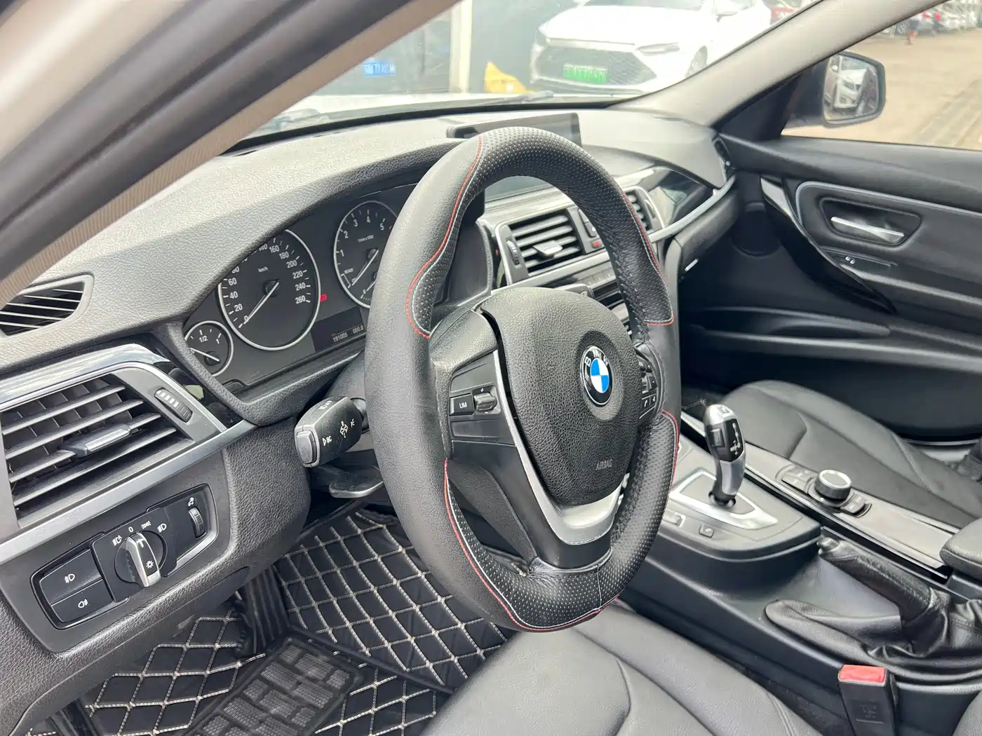Фото 8 - BMW 3 Series