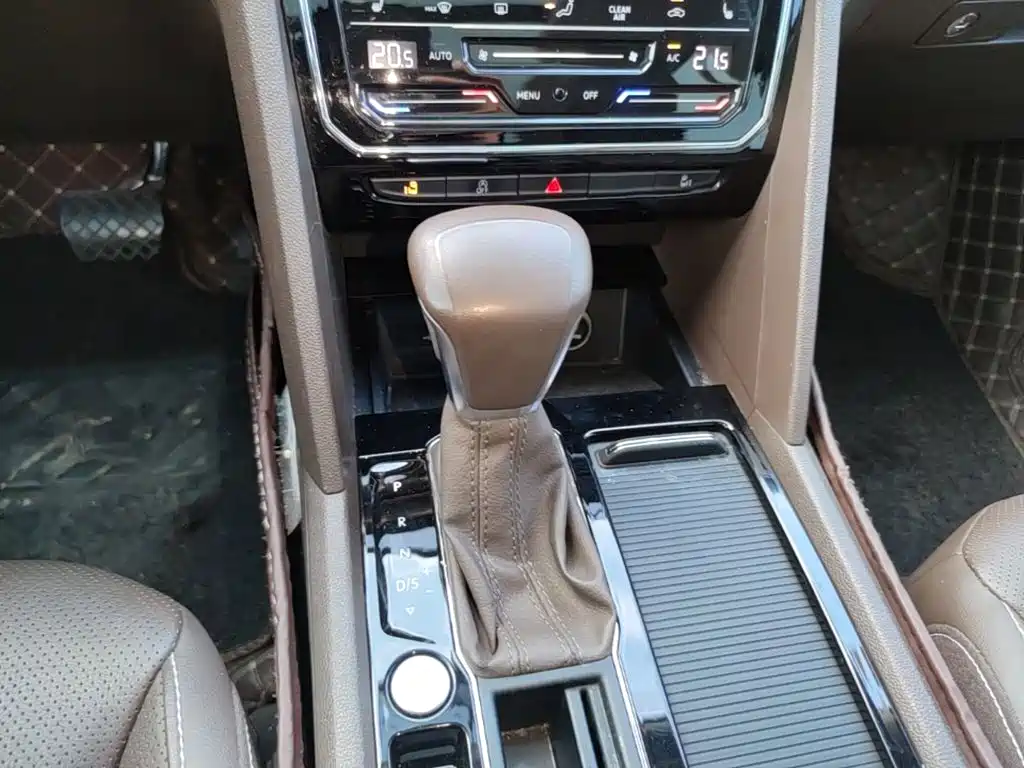 Volkswagen Viloran 2021 2020 330TSI Luxury Edition