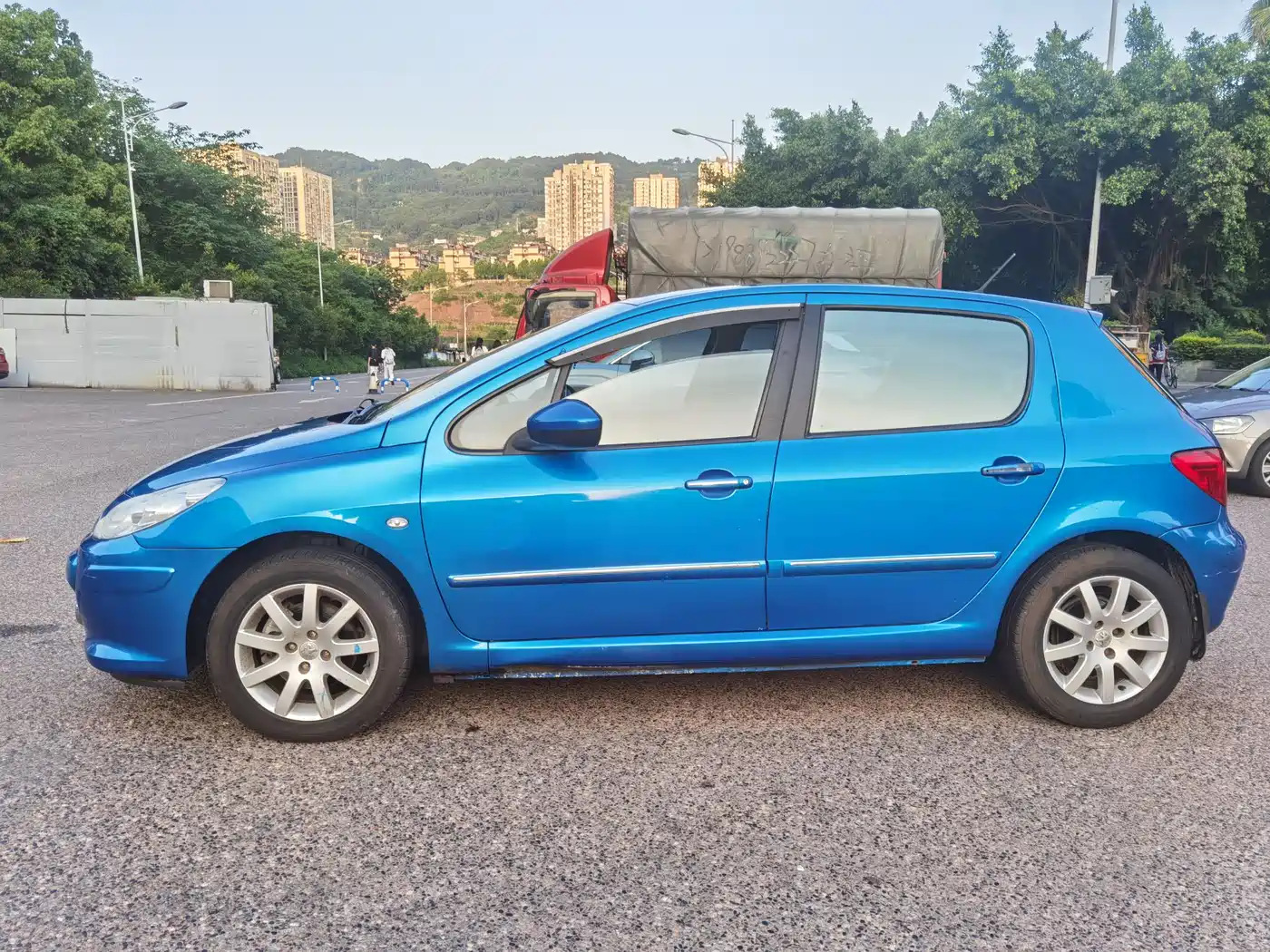 Peugeot 307 2013 Hatchback 1.6L Automatic Comfort фото 3