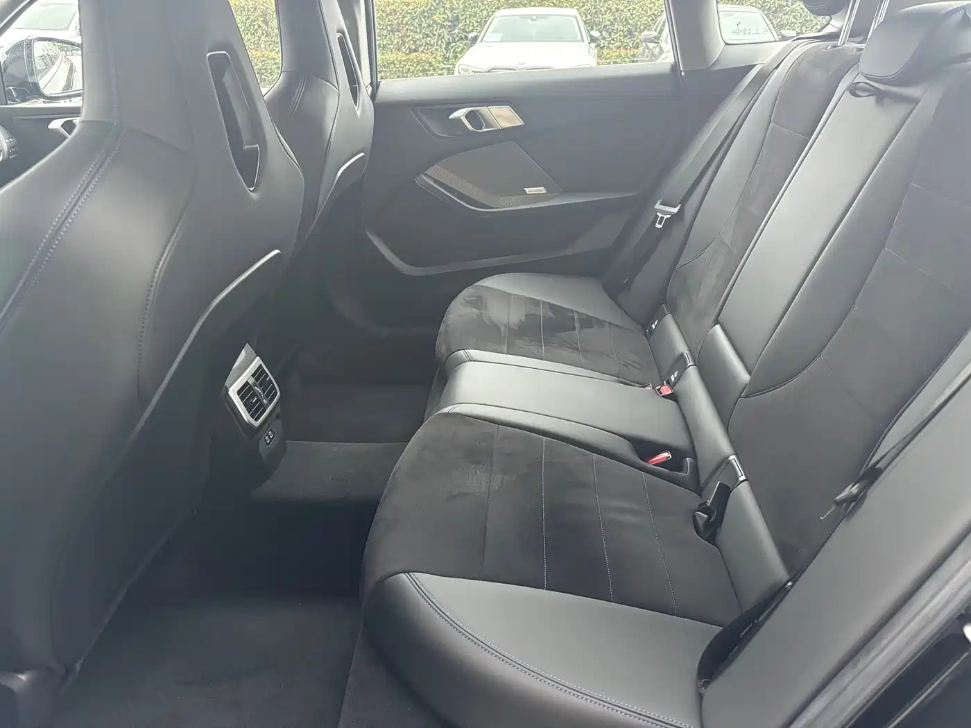 BMW 2 Series 2025 225L M Sport Moonlight Package фото 8