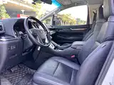 Фото 10 - Toyota Vellfire