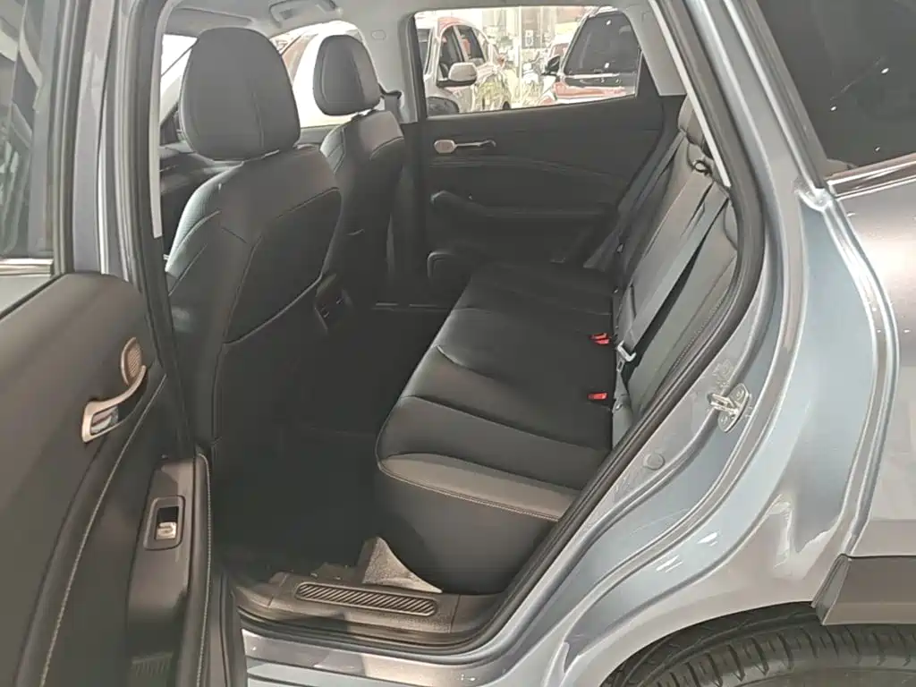 Photo 17 - Baojun Yunhai