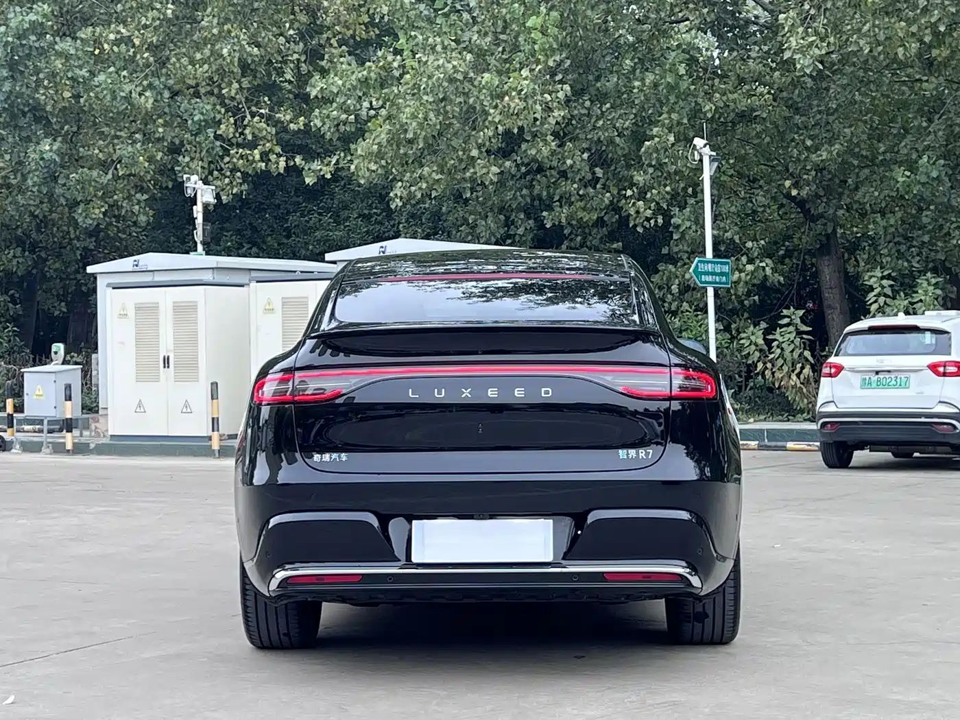 2026 Zhijie Luxeed R7