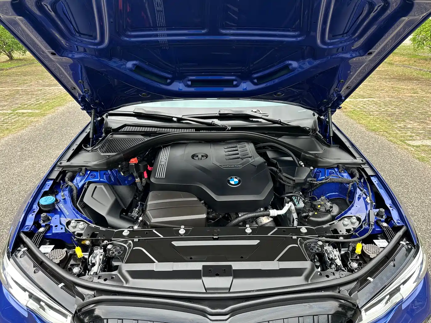BMW 3 Series 2021 325Li M Sport Night Edition фото 25