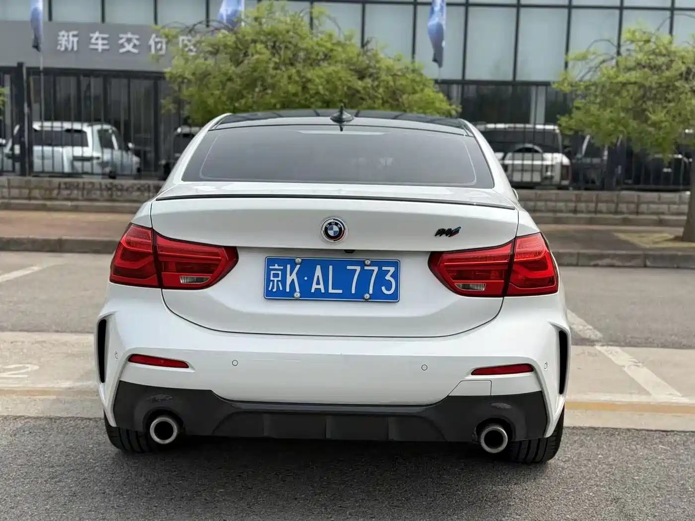 BMW 1-SERIES