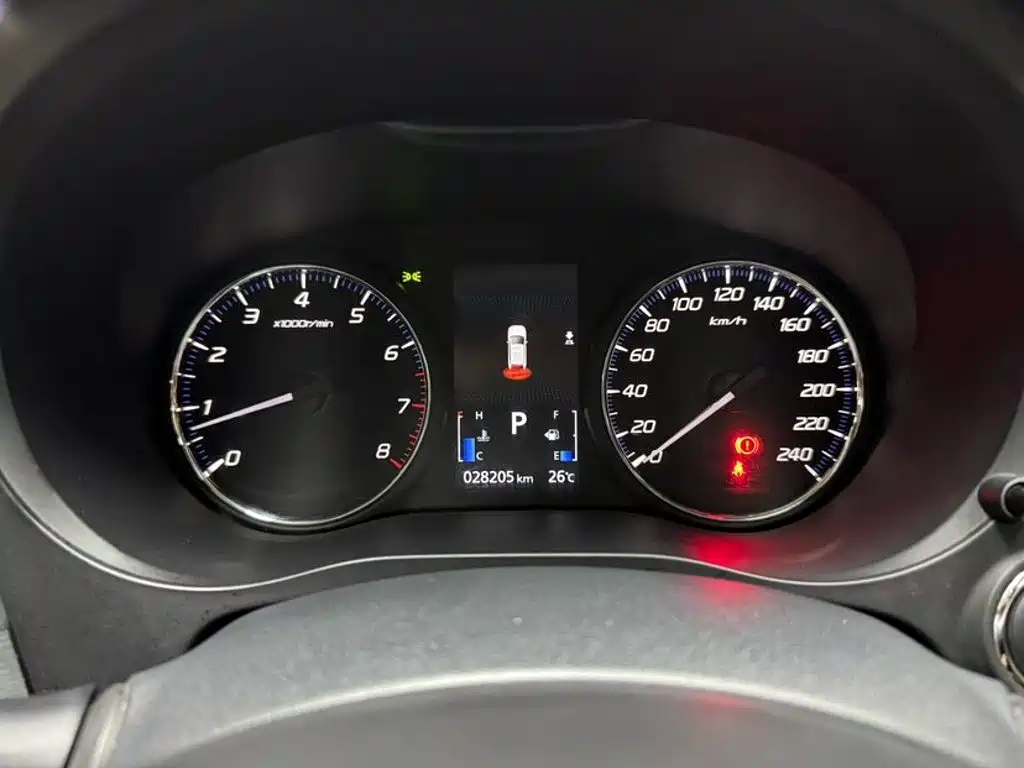 Mitsubishi Outlander 2023 2021 Facelift 2.0L 2WD Premium Edition 7-Seater