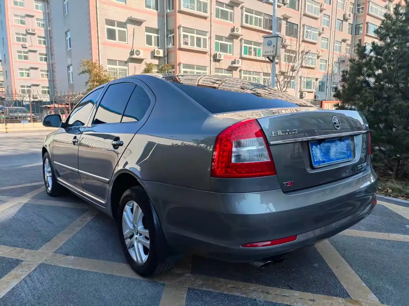 Škoda Octavia 2014 1.8TSI DSG Yijun Edition фото 6