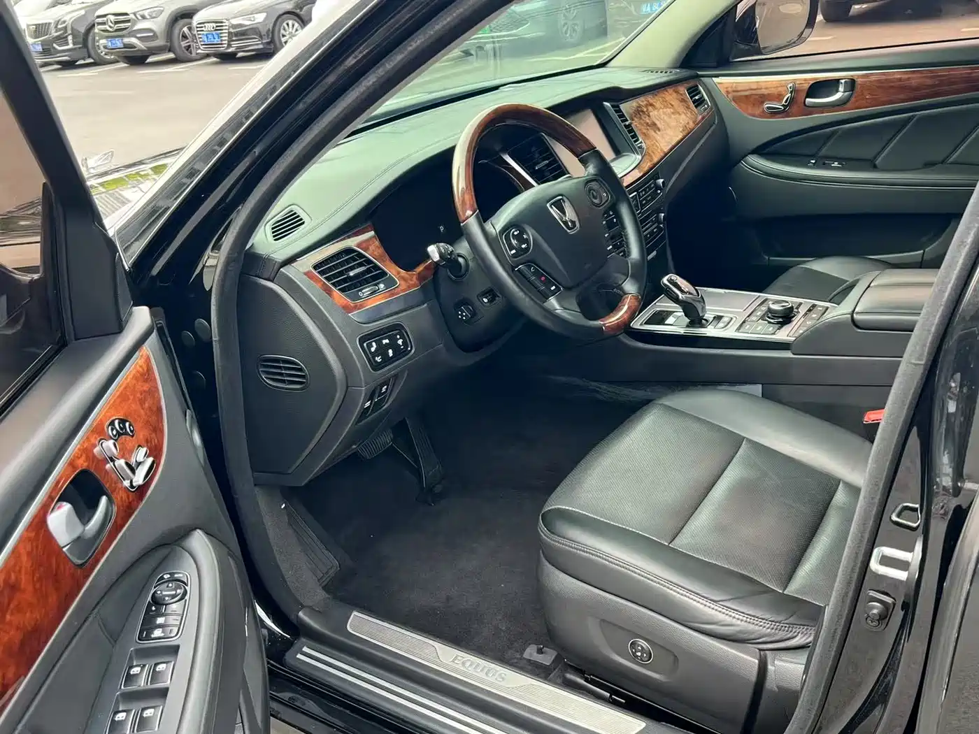 Hyundai Equus 2014 3.8 GDi Premium фото 4